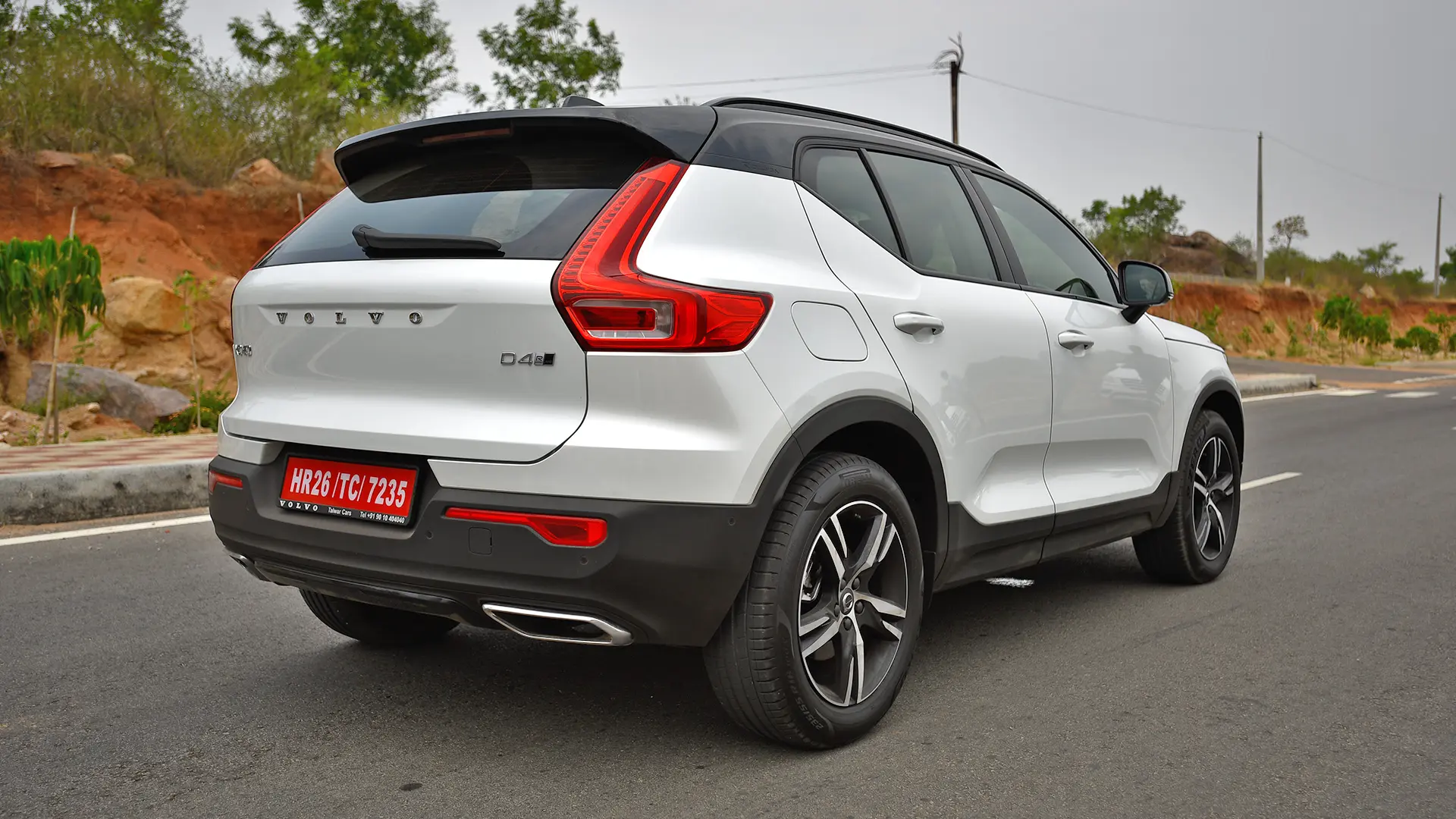 Volvo XC40 XC40 2.0 D D4 AWD R-Design Geartronic 1