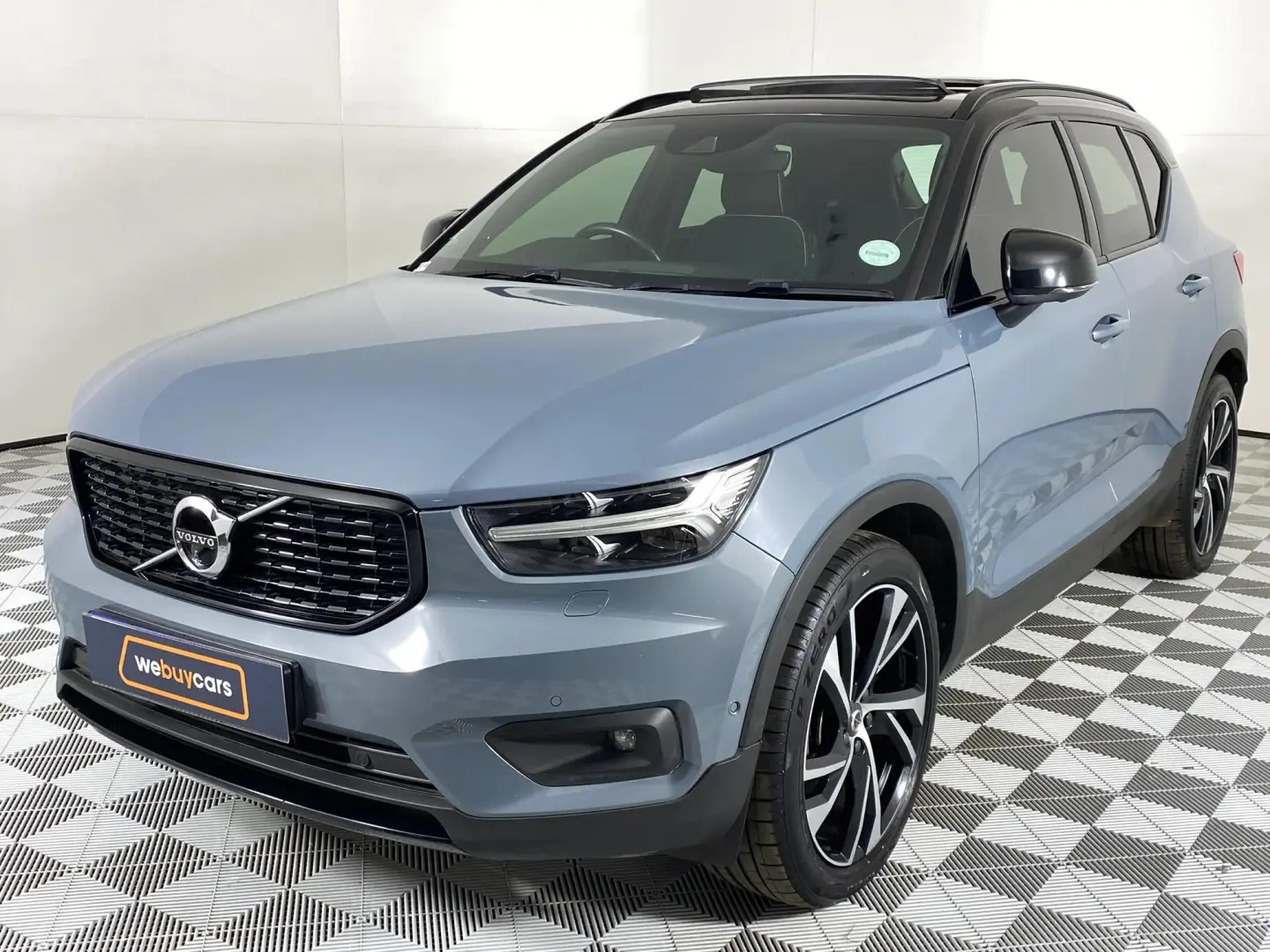 Volvo XC40 XC40 2.0 B4 AWD R-Design Geartronic 1
