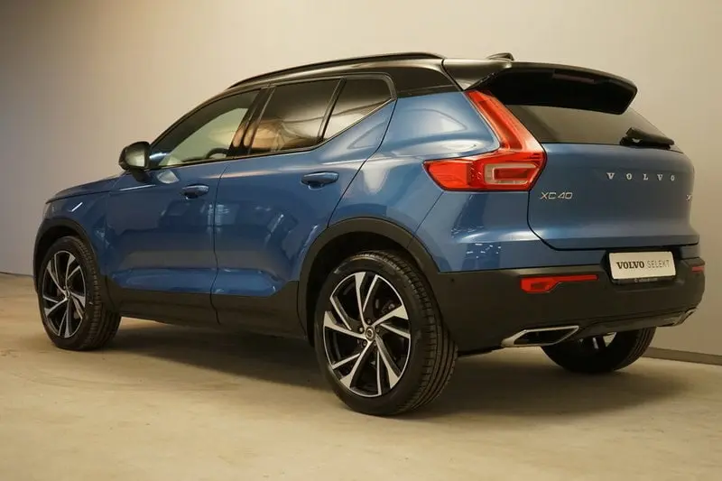 Volvo XC40 XC40 2.0 D D4 AWD R-Design Intro Base Geartronic 3