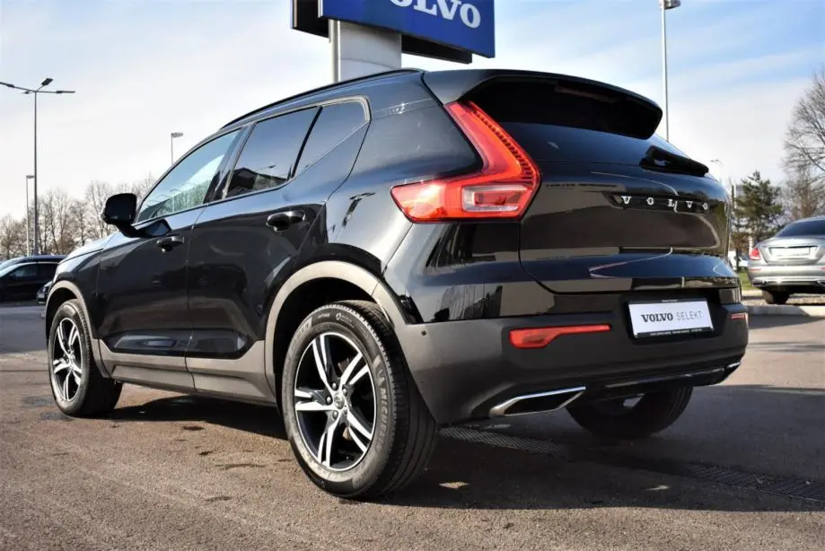 Volvo XC40 XC40 2.0 D D4 AWD R-Design Intro Base Geartronic 4
