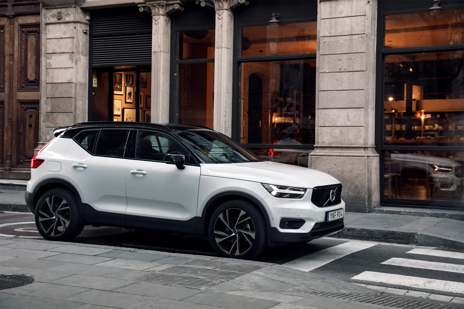 Volvo XC40 XC40 2.0 T4 AWD R-Design Geartronic 0