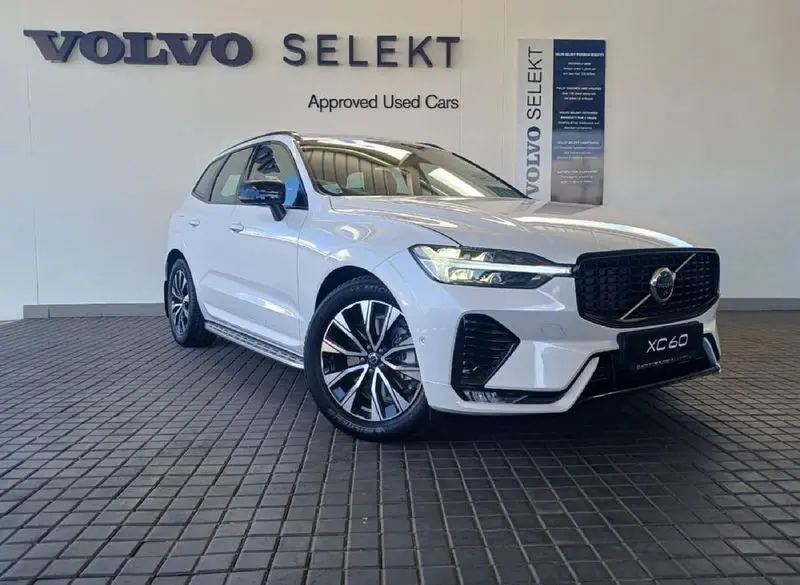 Volvo XC60 XC60 2.0 B6 Mild Hybrid AWD R-Design Geartronic 3