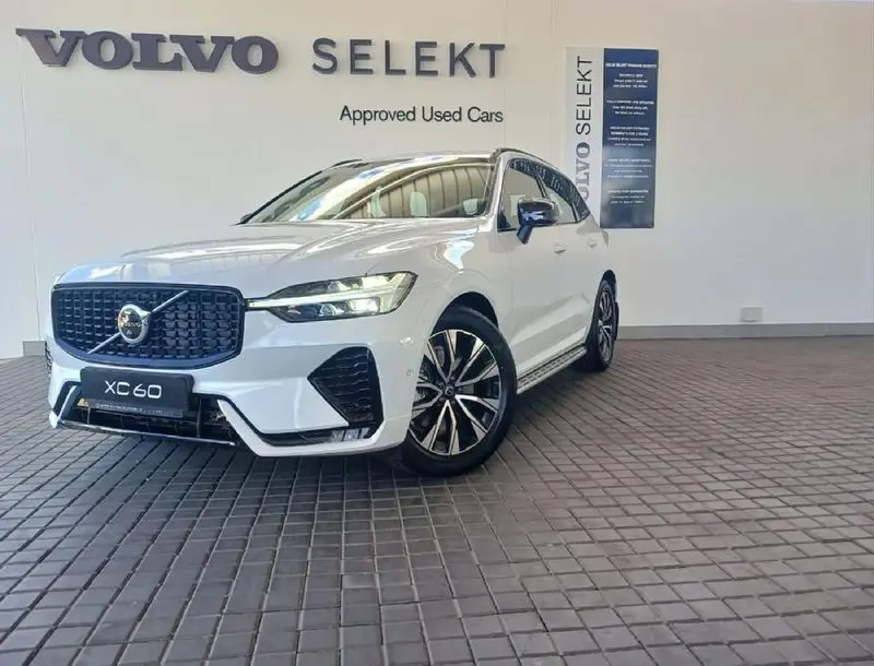 Volvo XC60 XC60 2.0 B6 Mild Hybrid AWD R-Design Geartronic 4