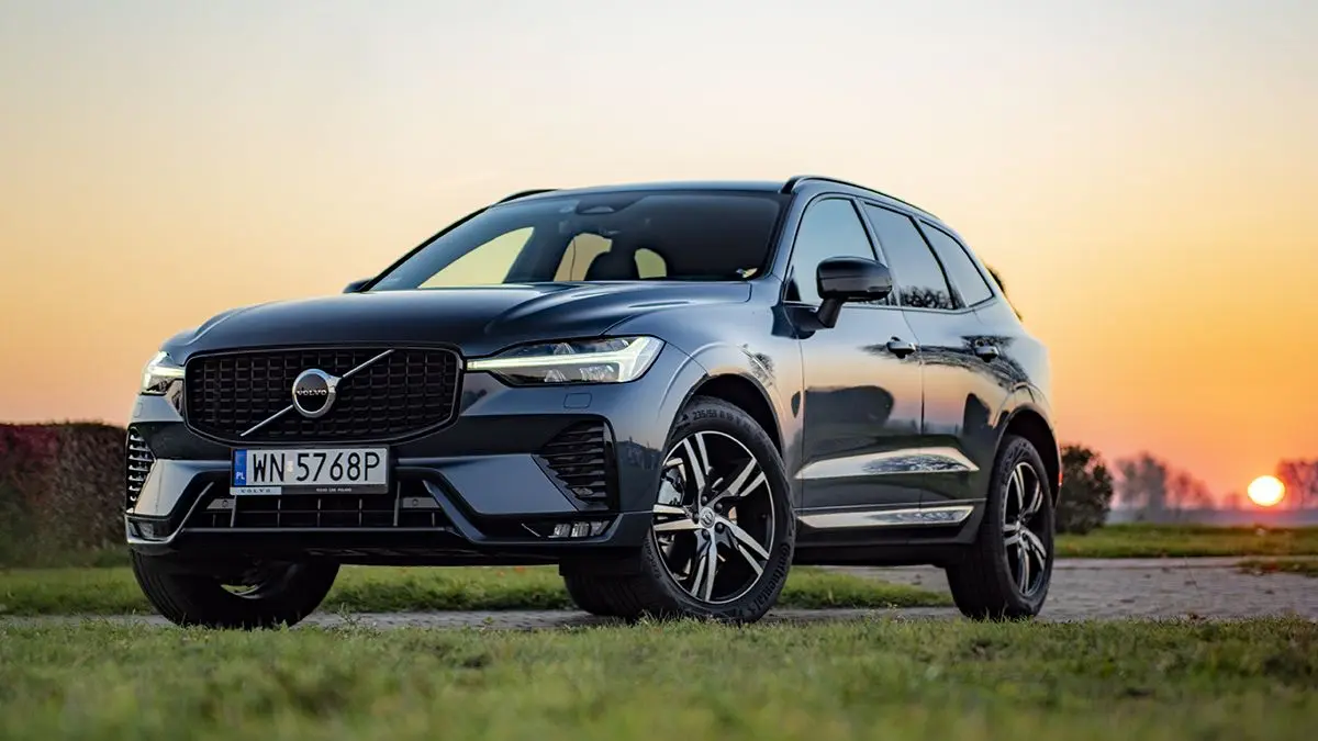 Volvo XC60 XC60 2.0 B4 Mild Hybrid AWD Plus Dark 0