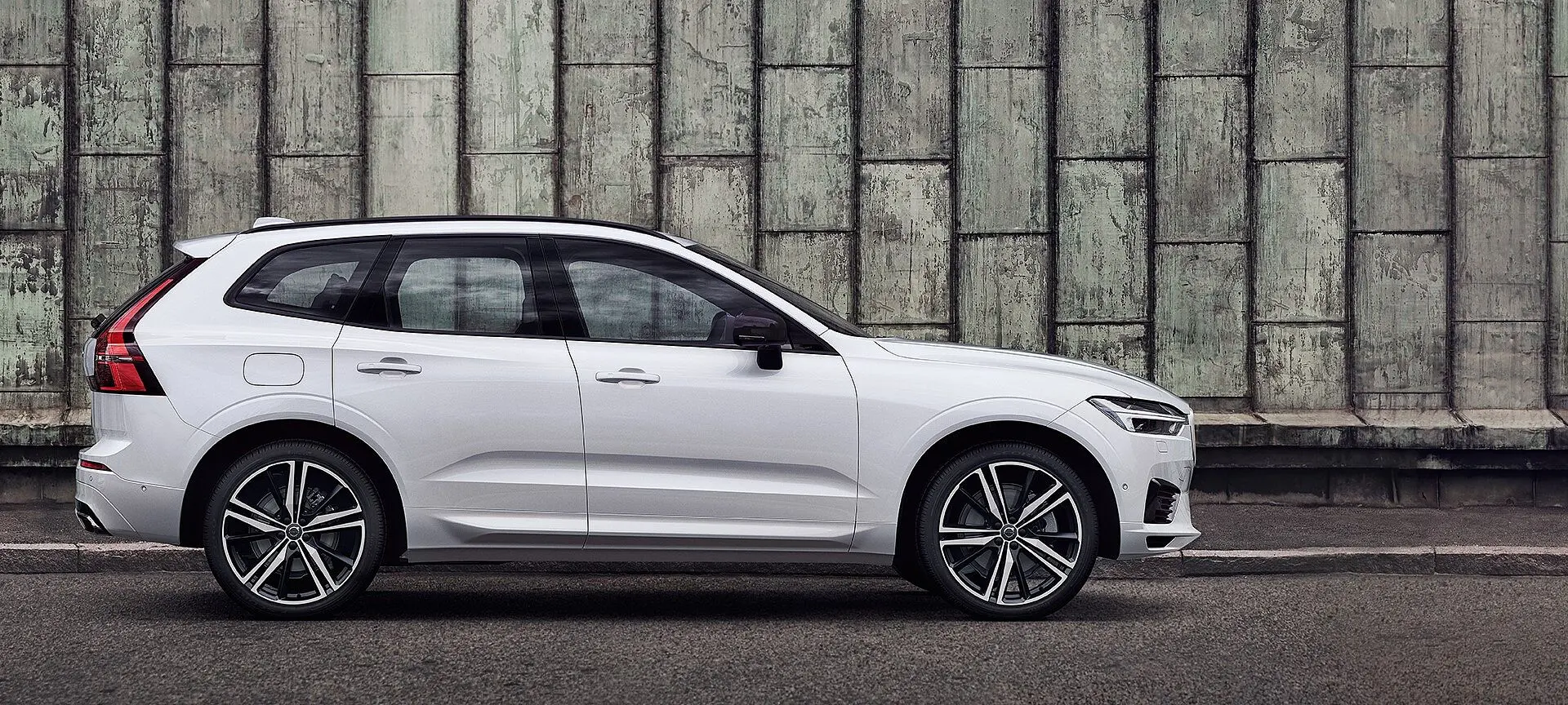Volvo XC60 XC60 2.0 D B4 AWD Momentum Geartronic 2