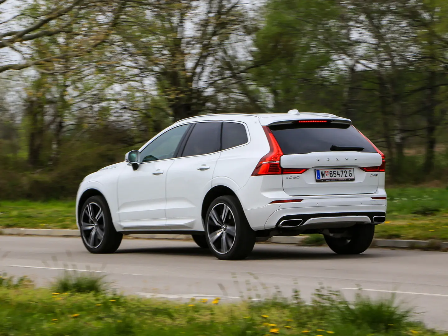 Volvo XC60 XC60 2.0 D D4 R-Design Geartronic 2