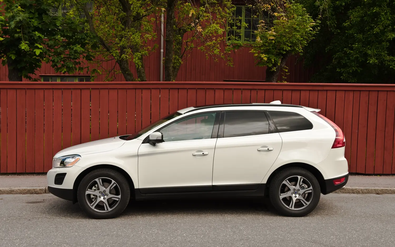 Volvo XC60 XC60 2.0 D D4 R-Design Geartronic 5