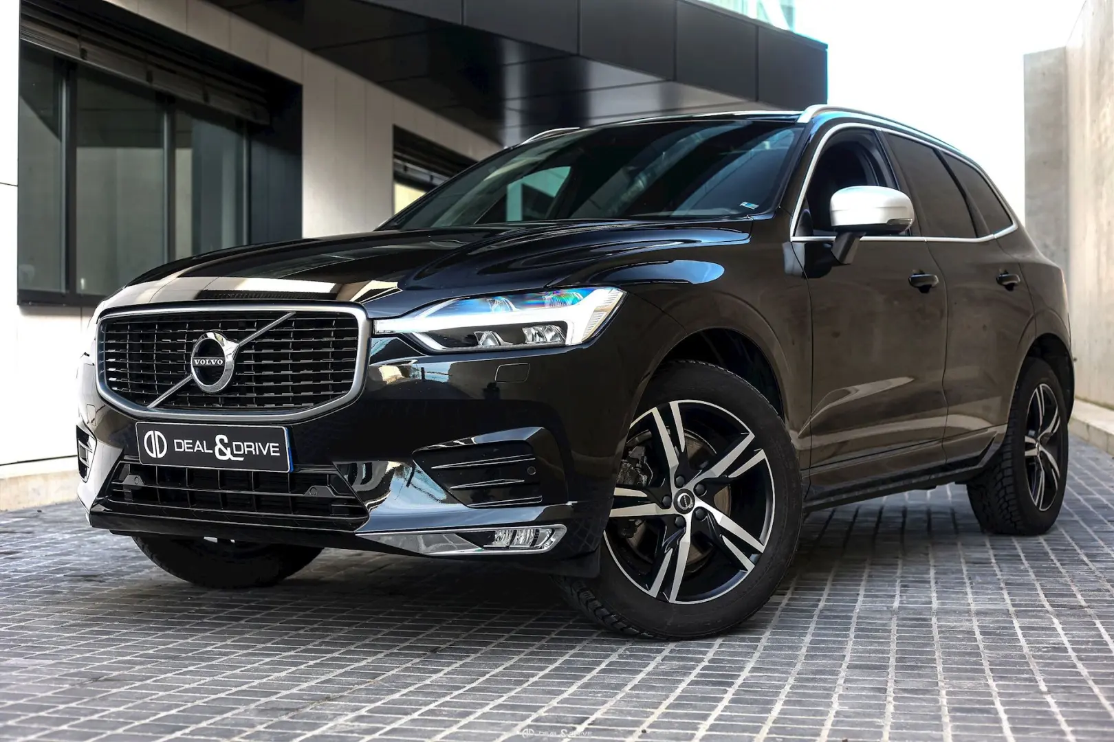 Volvo XC60 XC60 2.0 D D4 R-Design Geartronic 7