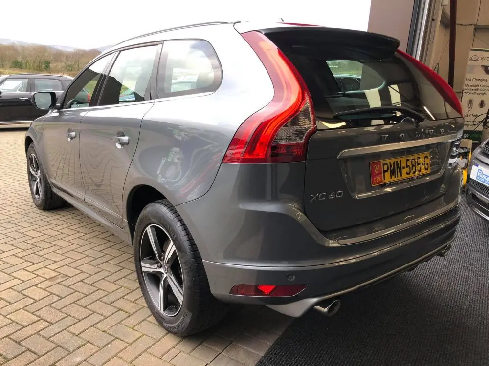 Volvo XC60 XC60 2.0 D D4 R-Design Geartronic 4