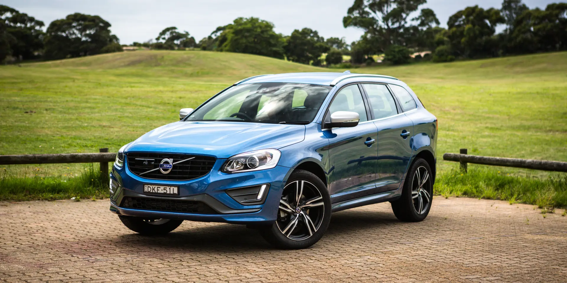 Volvo XC60 XC60 2.0 T5 R-Design Powershift 6