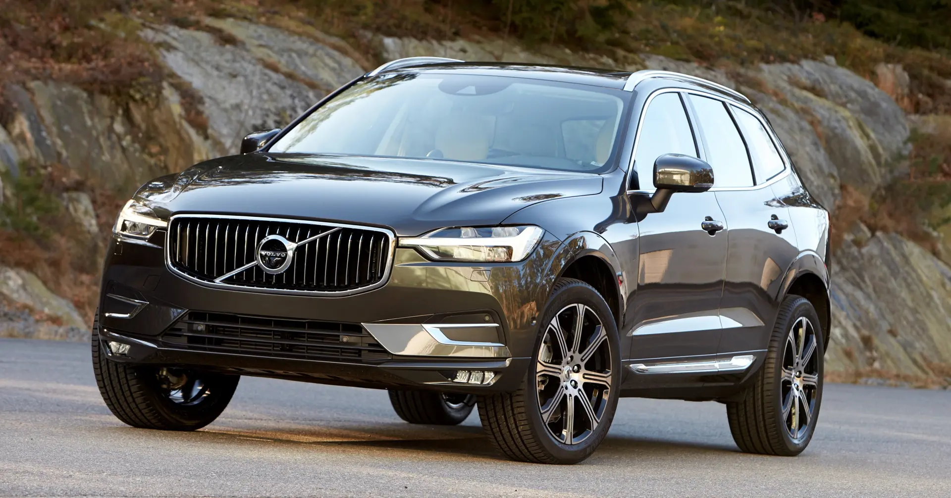 Volvo XC60 XC60 2.0 T8 Hybrid AWD Momentum Geartronic 2