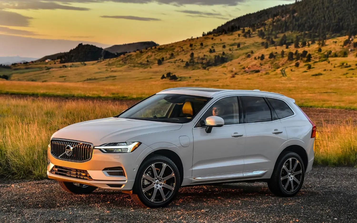 Volvo XC60 XC60 2.0 T8 Hybrid AWD Momentum Geartronic 2