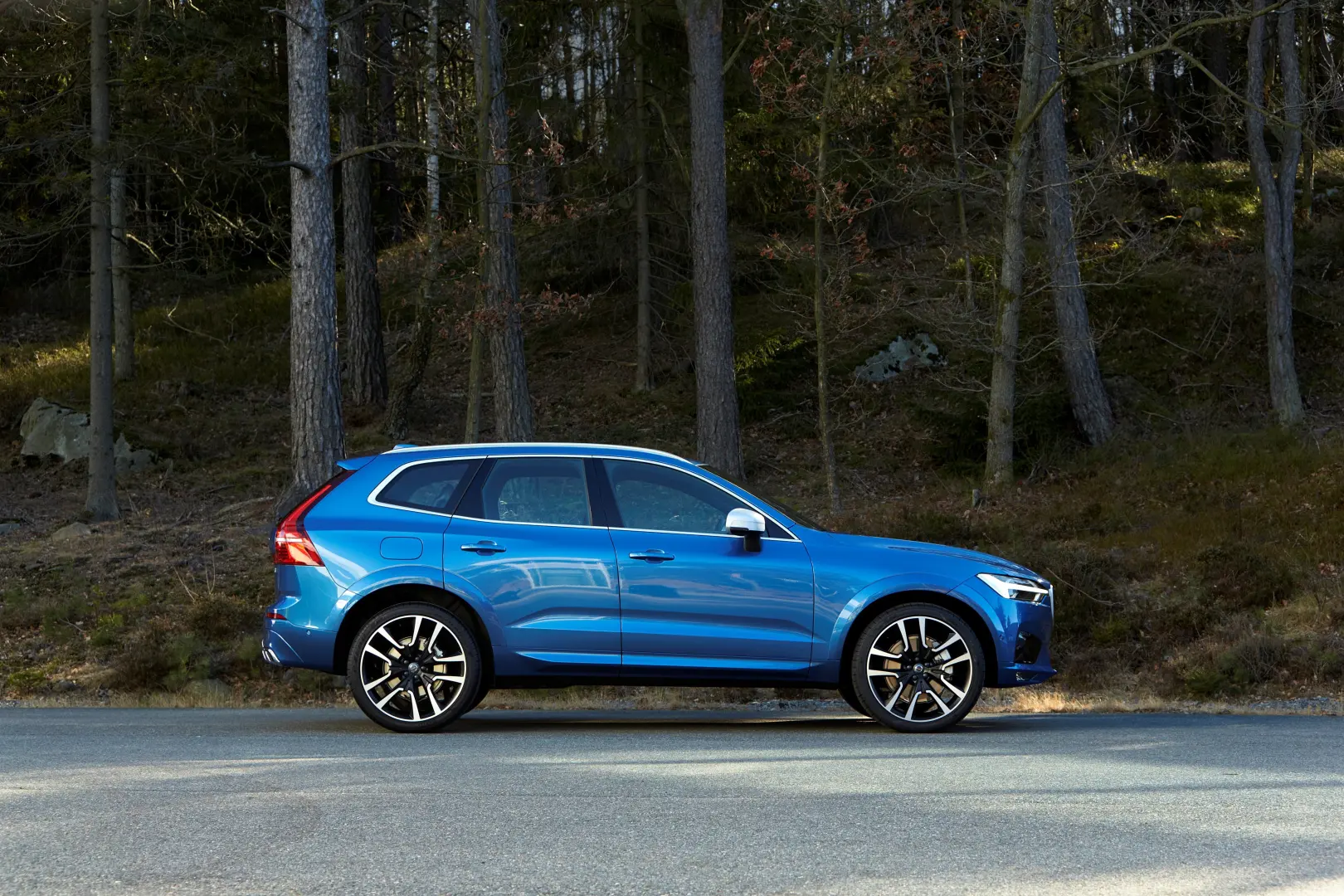 Volvo XC60 XC60 2.0 T8 Hybrid AWD Momentum Geartronic 5