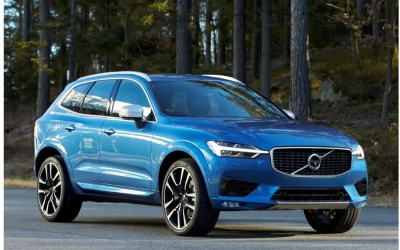 Volvo XC60 XC60 2.0 D B4 AWD Momentum Geartronic 1