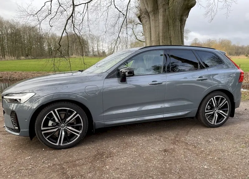 Volvo XC60 XC60 2.0 T8 Recharge Plug-In Polestar EAWD Geartronic 2