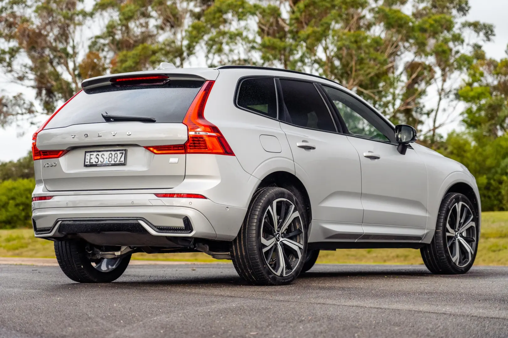 Volvo XC60 XC60 2.0 T8 Recharge Hybrid Plug-In Plus Dark 5