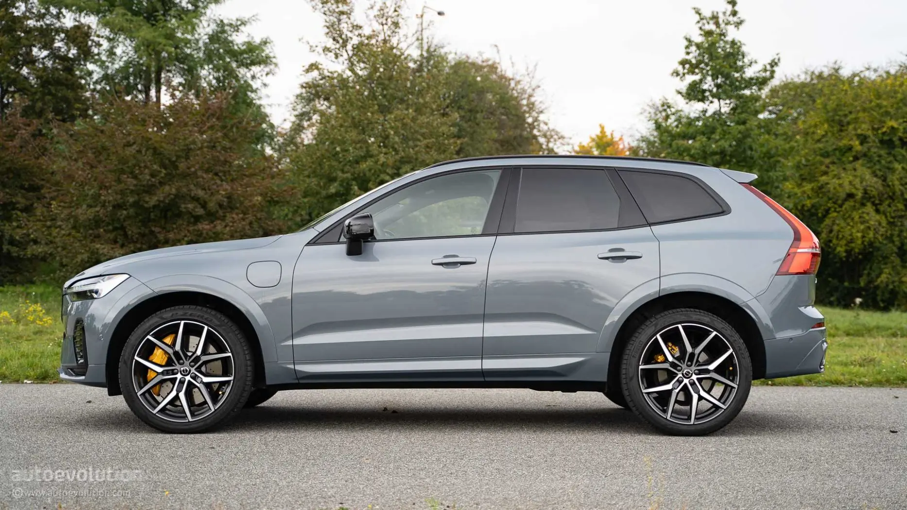Volvo XC60 XC60 2.0 T8 Recharge Hybrid Plug-In Polestar 4