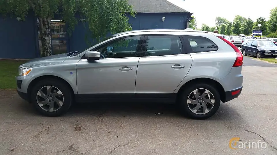 Volvo XC60 XC60 2.4 D D5 AWD Advance Geartronic 7