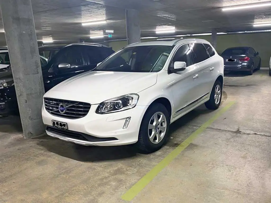 Volvo XC60 XC60 2.4 D D5 AWD R-Design Geartronic 4