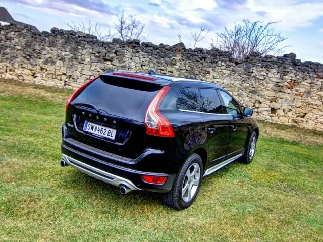 Volvo XC60 XC60 3.0 T6 AWD R-Design Geartronic 5