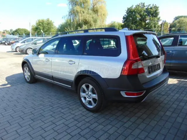 Volvo XC70 XC70 2.4 D D5 AWD Geartronic 3