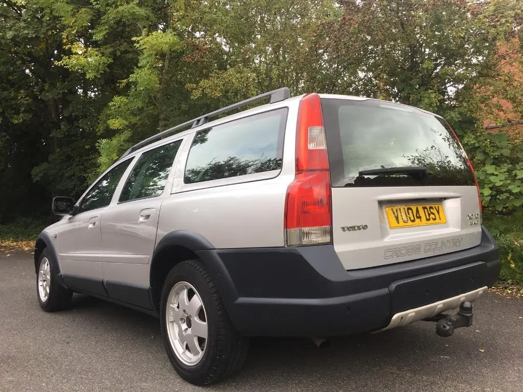 Volvo XC70 XC70 2.4 D D5 AWD Kinetic 6