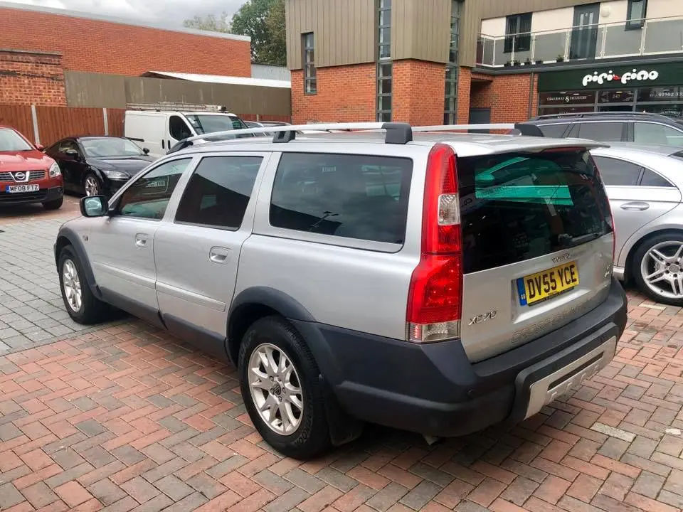 Volvo XC70 XC70 2.4 D D5 AWD Geartronic 0