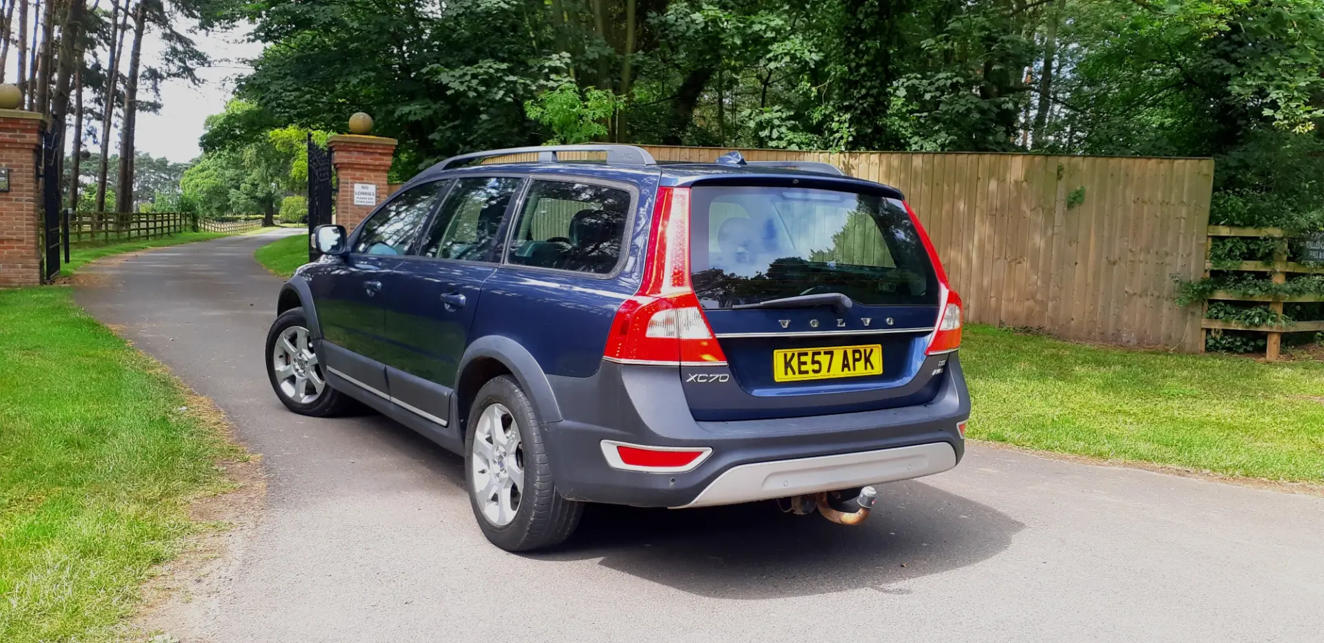 Volvo XC70 XC70 3.2 AWD Premium Edition Geartronic 1