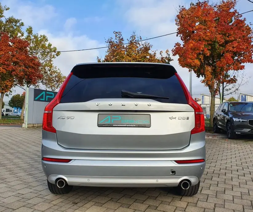 Volvo XC90 XC90 2.0 D D5 AWD Momentum Geartronic 4