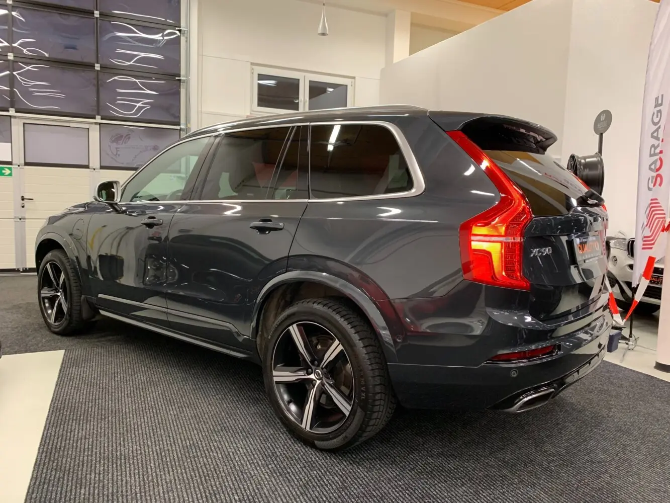Volvo XC90 XC90 2.0 T8 Hybrid AWD R-Design Geartronic 3