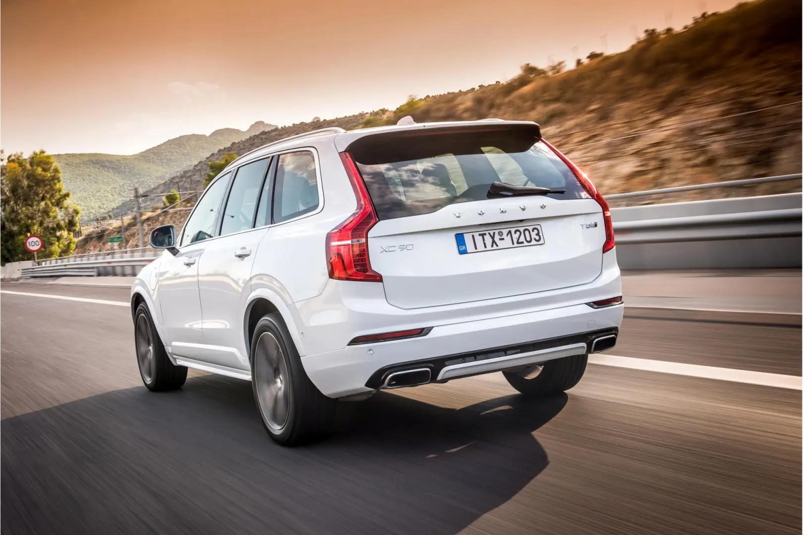 Volvo XC90 XC90 2.0 T8 Hybrid AWD R-Design Geartronic 6