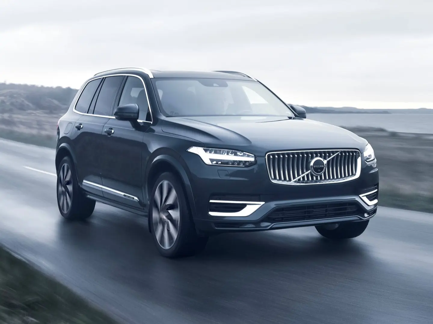 Volvo XC90 XC90 2.0 T8 Recharge Hybrid EAWD 7 Koltuk R-Design Geartronic 3
