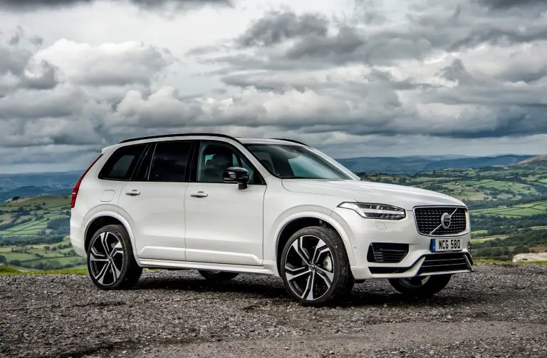 Volvo XC90 XC90 2.0 T8 Recharge Plug-In Hybrid AWD Plus Dark 2