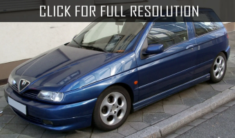 Alfa Romeo 145 145 2.0 16V TwinSpark Quadrifoglio Verde