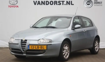 Alfa Romeo 147 147 1.6 TwinSpark Distinctive