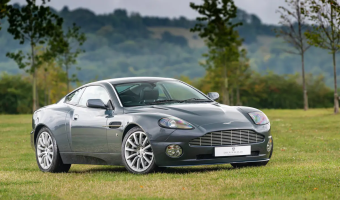 Aston Martin Vanquish Vanquish V12