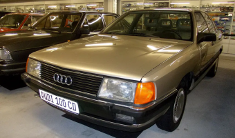 Audi  100 1.8