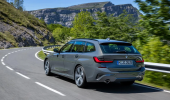 BMW 3 Serisi 3 Serisi Touring 330i xDrive Standart