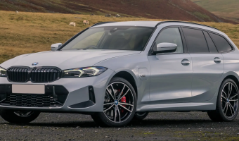 BMW 3 Serisi 3 Serisi Touring 330i xDrive Standart