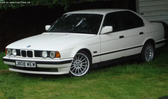 BMW 5 Serisi 5 Serisi 520i 24V Standart