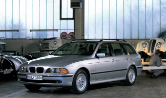 BMW 5 Serisi 5 Serisi Touring 530d Standart