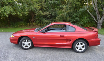 Ford Mustang Mustang 3.8