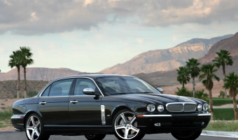 Jaguar XJ XJ 4.2 V8 Long Daimler Super