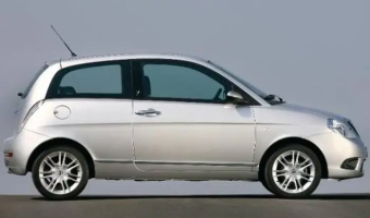 Lancia  Ypsilon 1.4 8V Platino