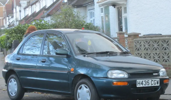 Mazda 121 121 1.3 16V LX