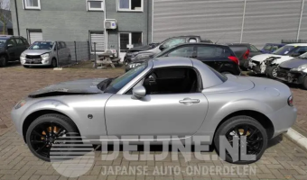 Mazda MX MX-5 1.8i 16V Revolution