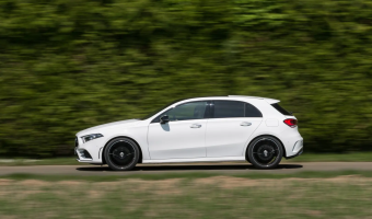Mercedes-Benz  A 200 BlueEFFICIENCY AMG WhiteArt 7G-DCT