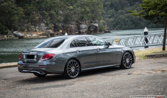 Mercedes-Benz  E 200