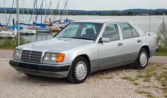 Mercedes-Benz  E 200 E