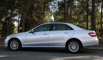 Mercedes-Benz  E 220 CDI BlueEFFICIENCY